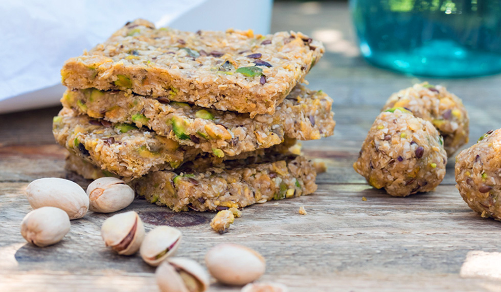 Kraftpakete in Grün: Entdecke die gesundheitlichen Vorteile von Pistazien und leckere Snack-Rezepte.