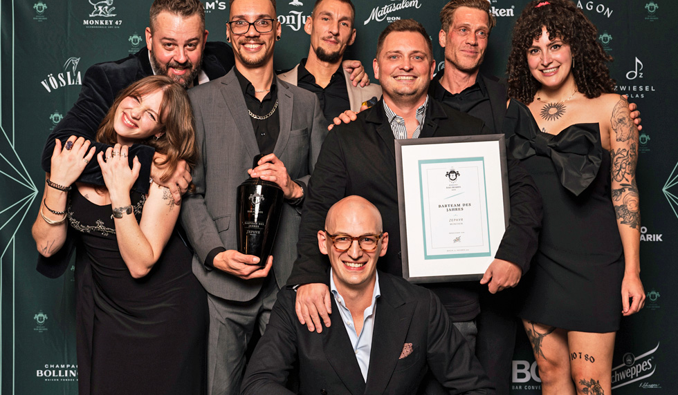 Das Team der Zephyr Bar in München ist Gewinner der MIXOLOGY Bar Awards